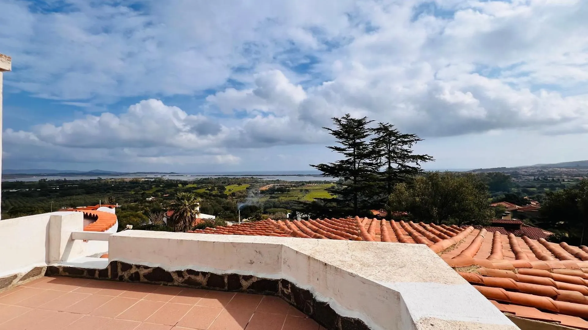 Affittacamere Villa Flores Lu Lioni 公寓