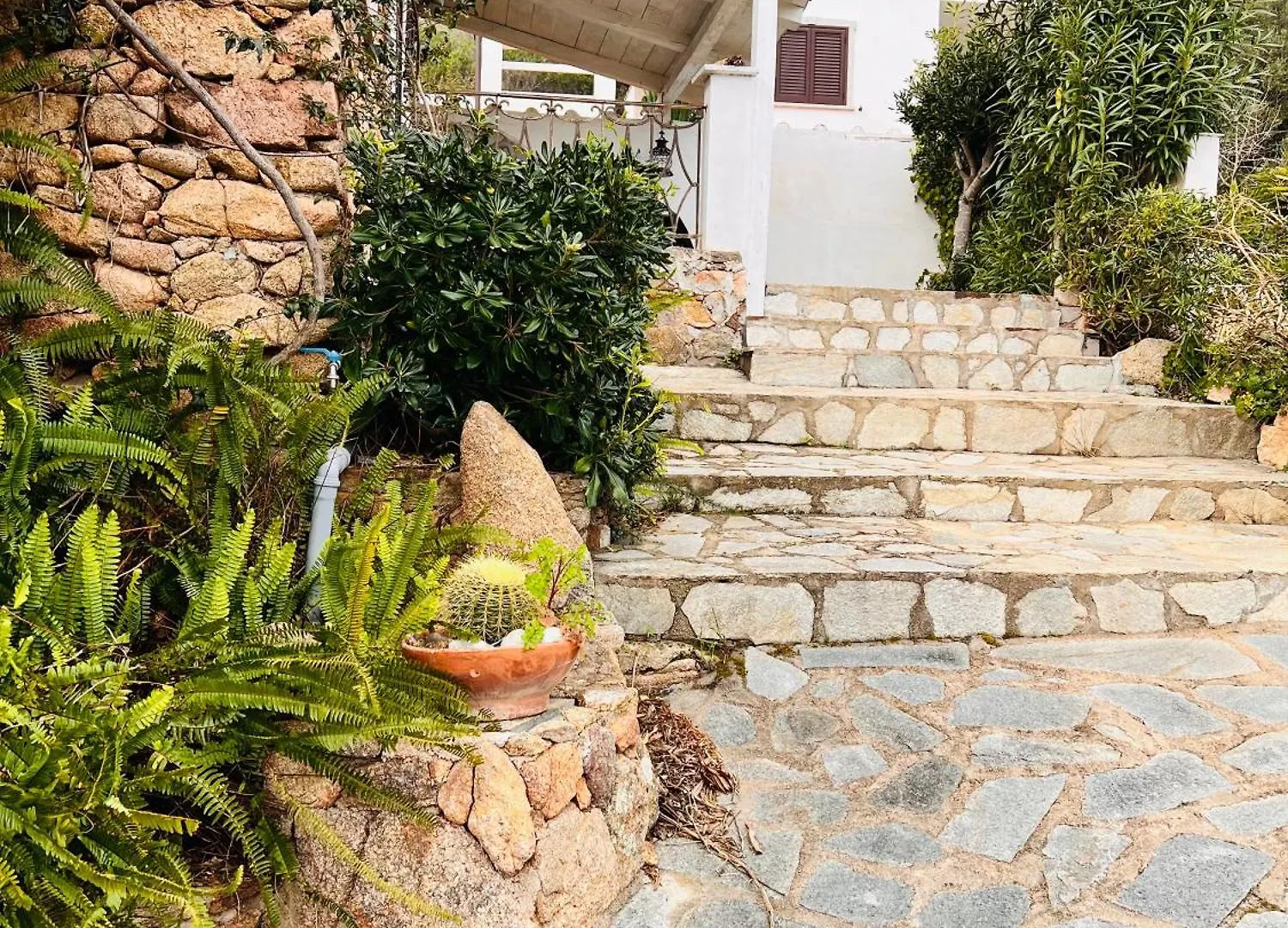 Affittacamere Villa Flores Lu Lioni 公寓